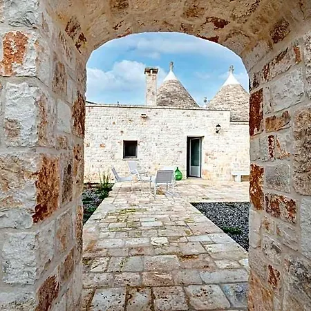 Trulli In Vigna Fasano